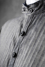 Load image into Gallery viewer, KLASICA STRIPED HERRINGBONE LINEN SHIRT / GARMENT WASHED (NAVY)