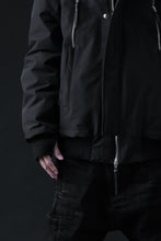 画像をギャラリービューアに読み込む, 11 BY BORIS BIDJAN SABERI HOODIE PADDED JACKET / PRIMALOFT® 200GR "J17-F-1323" (BLACK)
