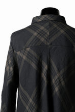 画像をギャラリービューアに読み込む, Aleksandr Manamis Crossed Plaid Shirt (Black)