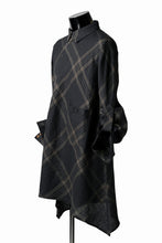 画像をギャラリービューアに読み込む, Aleksandr Manamis Crossed Plaid Shirt (Black)