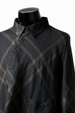 画像をギャラリービューアに読み込む, Aleksandr Manamis Crossed Plaid Shirt (Black)