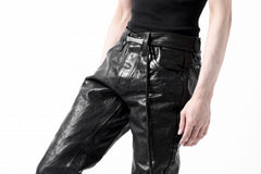 画像をギャラリービューアに読み込む, ISAMU KATAYAMA BACKLASH exclusive TIGHT STRAIGHT LEATHER PANTS / GARMENT DYED - ITALY SHOULDER (BLACK)