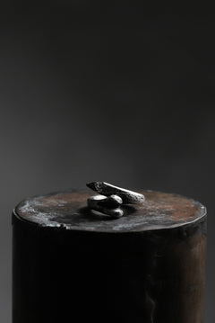 画像をギャラリービューアに読み込む, Holzpuppe exclusive Bone ring with White Quartz