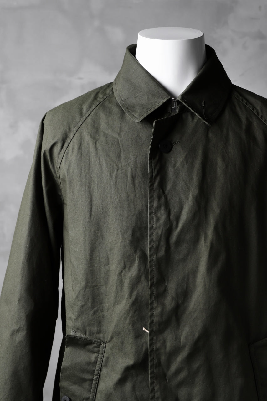 Load image into Gallery viewer, KLASICA BURRY MAC COAT / PARAFFINED COTTON (OLIVE)