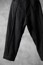 Load image into Gallery viewer, KLASICA DARK CHECK SABRON WIDE TROUSERS / WASH OUT MIX WEAVE (DARK CHECK)