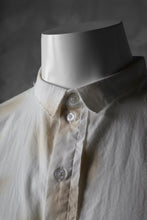 画像をギャラリービューアに読み込む, Aleksandr Manamis Raw Hallf Collar Shirt / Tea Stain Dot