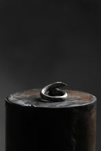 画像をギャラリービューアに読み込む, Holzpuppe exclusive Bone ring with White Quartz