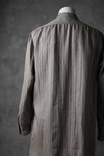 Load image into Gallery viewer, KLASICA STRIPED HERRINGBONE LINEN SHIRT / GARMENT WASHED (BEIGE)