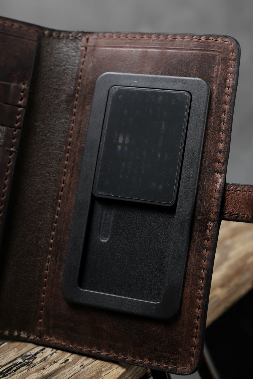 Load image into Gallery viewer, ISAMU KATAYAMA BACKLASH SMART PHONE CASE/PURSE / ITALY DOUBLE SHOULDER (DARK BROWN)