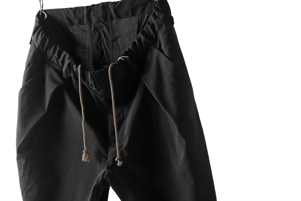 画像をギャラリービューアに読み込む, COLINA W-TUCK PANTS / WASHABLE WOOL TROPICAL (BLACK)