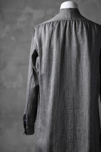 Load image into Gallery viewer, KLASICA STRIPED HERRINGBONE LINEN SHIRT / GARMENT WASHED (NAVY)