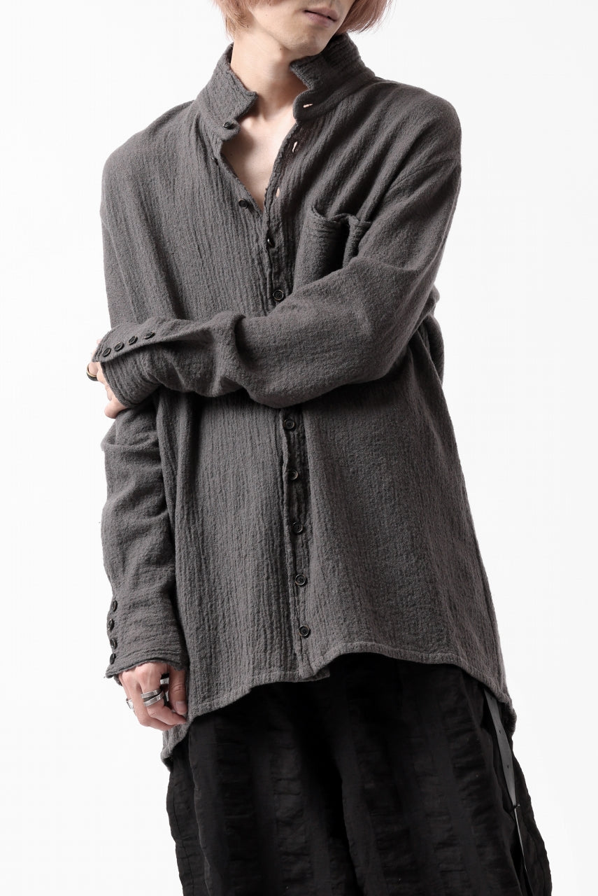 画像をギャラリービューアに読み込む, SOSNOVSKA CRUMPLED EDGES SHIRT (GREY)