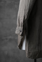Load image into Gallery viewer, KLASICA STRIPED HERRINGBONE LINEN SHIRT / GARMENT WASHED (BEIGE)