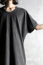 Load image into Gallery viewer, KLASICA DOLMAN SLEEVE TEE / GARMENT CARBON DYED (CARBON)