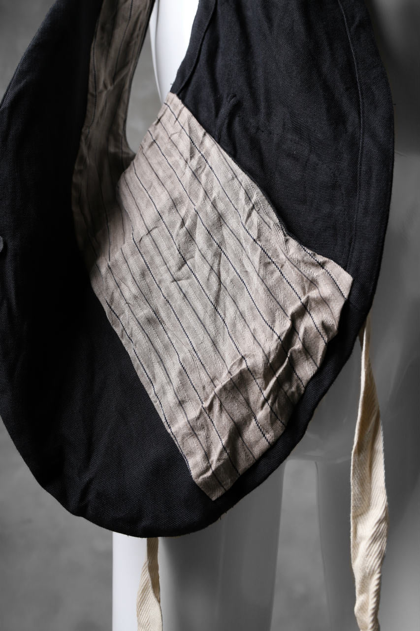 Load image into Gallery viewer, KLASICA CROSS BACK POCKET VEST / RAMIE (CARBON)