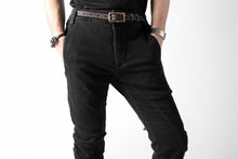 画像をギャラリービューアに読み込む, thomkrom OVER LOCKED SLIM TROUSERS / FADE STRETCH DENIM (BLACK)