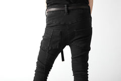 画像をギャラリービューアに読み込む, thomkrom OVER LOCKED SKINNY TROUSERS / FADE STRETCH DENIM (BLACK)