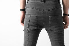 画像をギャラリービューアに読み込む, thomkrom OVER LOCKED SKINNY TROUSERS / FADE STRETCH DENIM (DARK GREY)