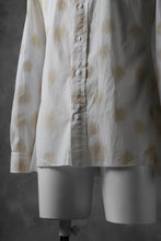 画像をギャラリービューアに読み込む, Aleksandr Manamis Raw Hallf Collar Shirt / Tea Stain Dot
