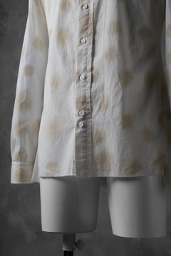 画像をギャラリービューアに読み込む, Aleksandr Manamis Raw Hallf Collar Shirt / Tea Stain Dot