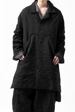 画像をギャラリービューアに読み込む, SOSNOVSKA SQUEEZED STRIPE COAT (BLACK)