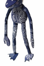 画像をギャラリービューアに読み込む, READYMADE BANDANA FROG MAN (NAVY ASORT)