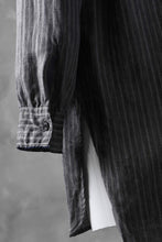 Load image into Gallery viewer, KLASICA STRIPED HERRINGBONE LINEN SHIRT / GARMENT WASHED (NAVY)