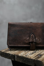 Load image into Gallery viewer, ISAMU KATAYAMA BACKLASH SMART PHONE CASE/PURSE / ITALY DOUBLE SHOULDER (DARK BROWN)