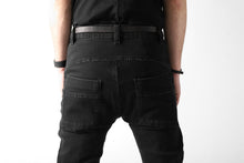 画像をギャラリービューアに読み込む, thomkrom OVER LOCKED SLIM TROUSERS / FADE STRETCH DENIM (BLACK)