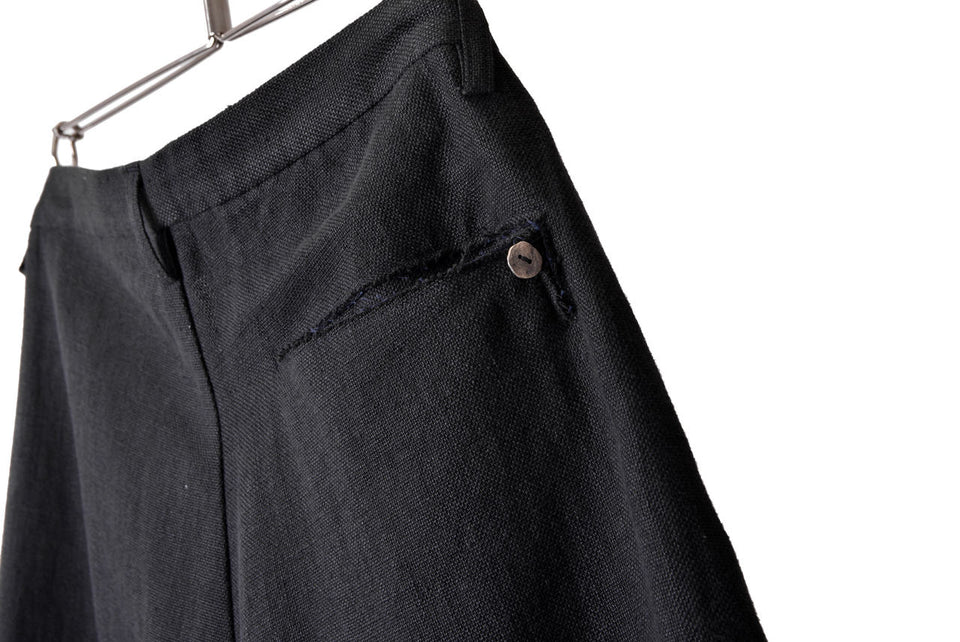 Load image into Gallery viewer, blackcrow linen-cotton woven short trousers (BLACK)
