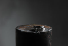 画像をギャラリービューアに読み込む, Holzpuppe Double banded Silver ring texture-1