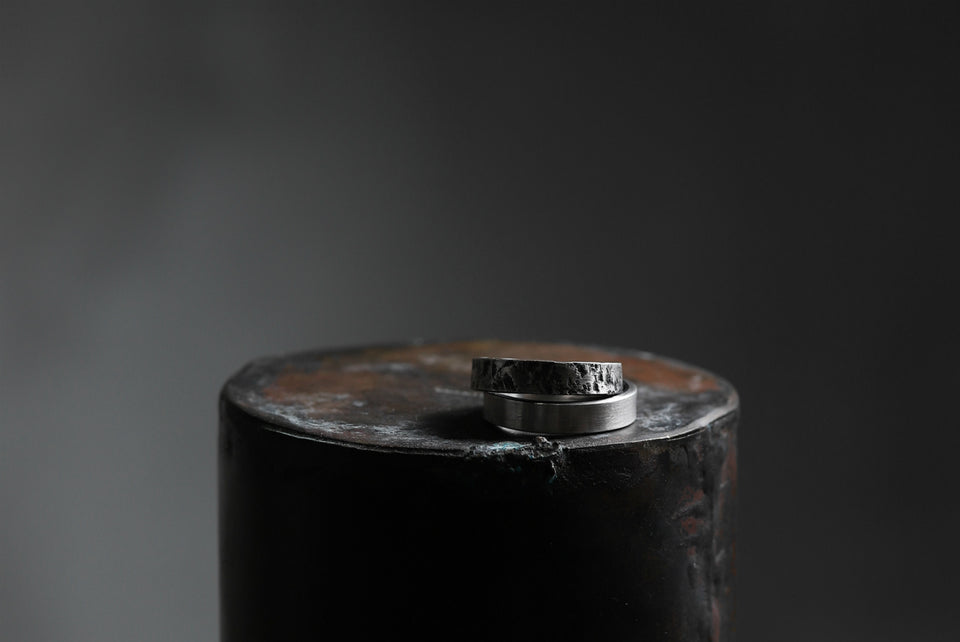 画像をギャラリービューアに読み込む, Holzpuppe Double banded Silver ring texture-1