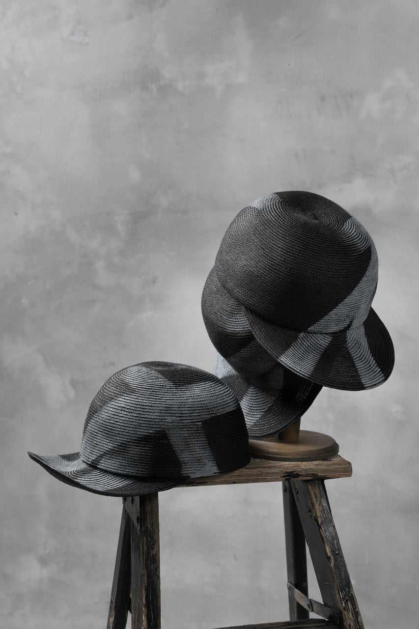 Load image into Gallery viewer, KLASICA HAND PAINTED CAP / LIMITED HAND PAINT (BLACK x WHITE)