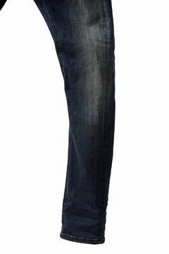 画像をギャラリービューアに読み込む, ISAMU KATAYAMA BACKLASH L/C SLIM DENIM PANTS / EXTREME STRETCH DIRTY (INDIGO)