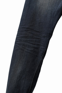画像をギャラリービューアに読み込む, ISAMU KATAYAMA BACKLASH L/C SLIM DENIM PANTS / EXTREME STRETCH DIRTY (INDIGO)