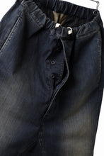 画像をギャラリービューアに読み込む, ISAMU KATAYAMA BACKLASH SARROUEL DENIM SHORTS / EXTREME STRETCH DIRTY (INDIGO)
