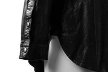 Load image into Gallery viewer, ISAMU KATAYAMA BACKLASH RELAXY LEATHER SHIRT-JACKET / ITALY SHOULDER 0.6mm