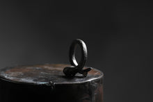 画像をギャラリービューアに読み込む, Holzpuppe exclusive Bone ring with Smoke Quartz