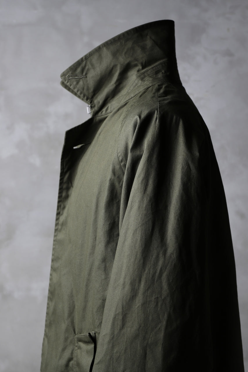 Load image into Gallery viewer, KLASICA BURRY MAC COAT / PARAFFINED COTTON (OLIVE)