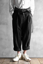 Load image into Gallery viewer, KLASICA DARK CHECK SABRON WIDE TROUSERS / WASH OUT MIX WEAVE (DARK CHECK)
