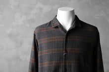 Load image into Gallery viewer, COLINA GARDENER CHECK SHIRT / SOFT FLANNEL (GREY x BROWN)