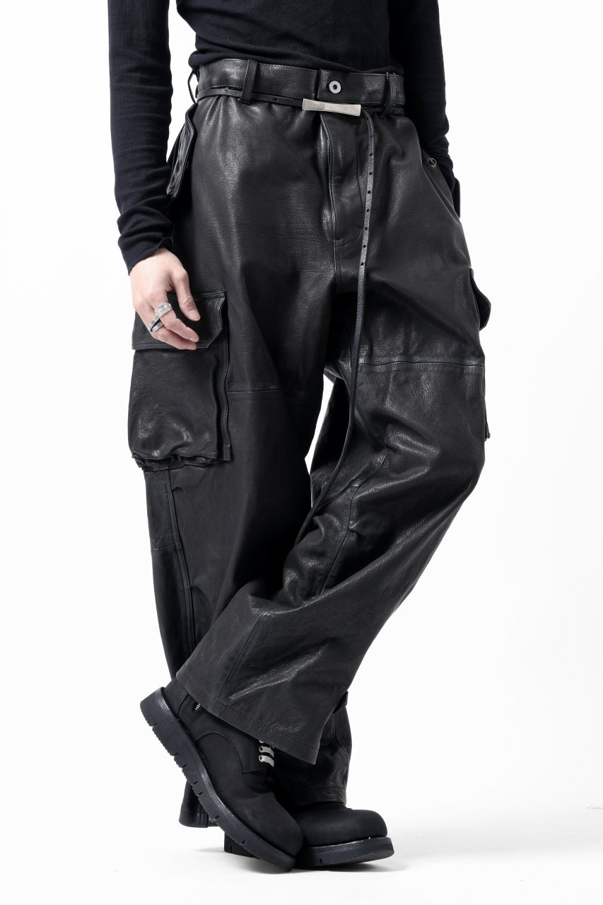 Load image into Gallery viewer, ISAMU KATAYAMA BACKLASH CARGO PANTS / GOAT LEATHER (GARMENT+SPRAY DYED / BLACK)