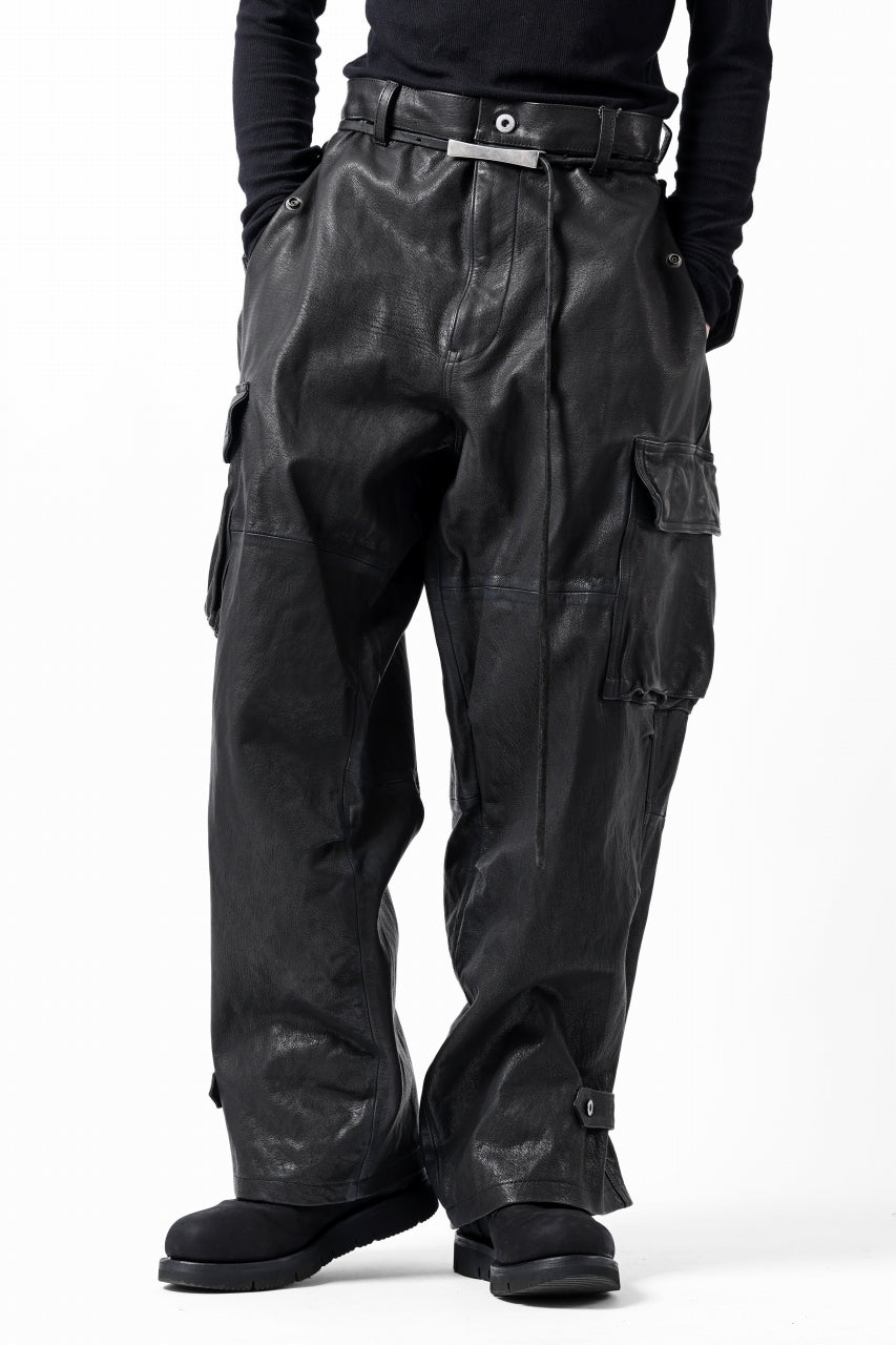 Load image into Gallery viewer, ISAMU KATAYAMA BACKLASH CARGO PANTS / GOAT LEATHER (GARMENT+SPRAY DYED / BLACK)