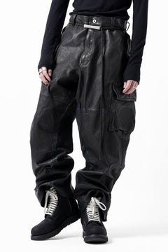 Load image into Gallery viewer, ISAMU KATAYAMA BACKLASH CARGO PANTS / GOAT LEATHER (GARMENT+SPRAY DYED / BLACK)