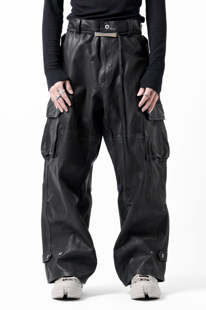 Load image into Gallery viewer, ISAMU KATAYAMA BACKLASH CARGO PANTS / GOAT LEATHER (GARMENT+SPRAY DYED / BLACK)