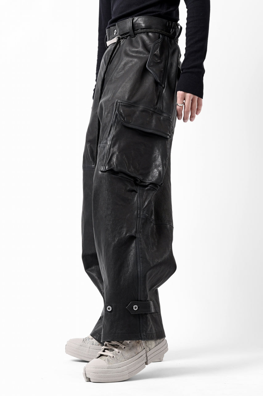 Load image into Gallery viewer, ISAMU KATAYAMA BACKLASH CARGO PANTS / GOAT LEATHER (GARMENT+SPRAY DYED / BLACK)
