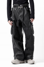 Load image into Gallery viewer, ISAMU KATAYAMA BACKLASH CARGO PANTS / GOAT LEATHER (GARMENT+SPRAY DYED / BLACK)