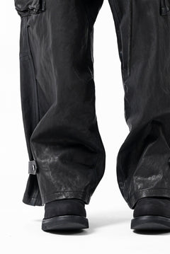 Load image into Gallery viewer, ISAMU KATAYAMA BACKLASH CARGO PANTS / GOAT LEATHER (GARMENT+SPRAY DYED / BLACK)