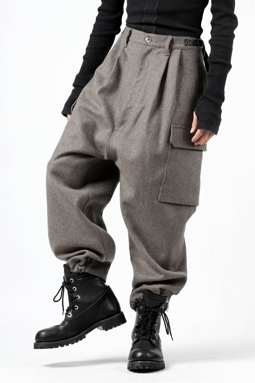 Load image into Gallery viewer, ISAMU KATAYAMA BACKLASH LOW CROTCH CARGO PANTS / CASHMERE WOOL MELTON (BLACK)