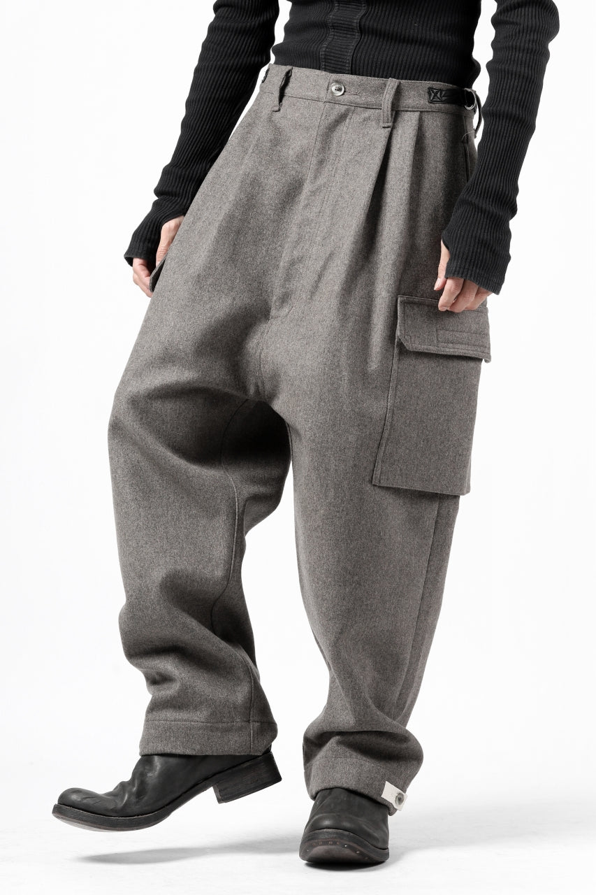 Load image into Gallery viewer, ISAMU KATAYAMA BACKLASH LOW CROTCH CARGO PANTS / CASHMERE WOOL MELTON (BLACK)